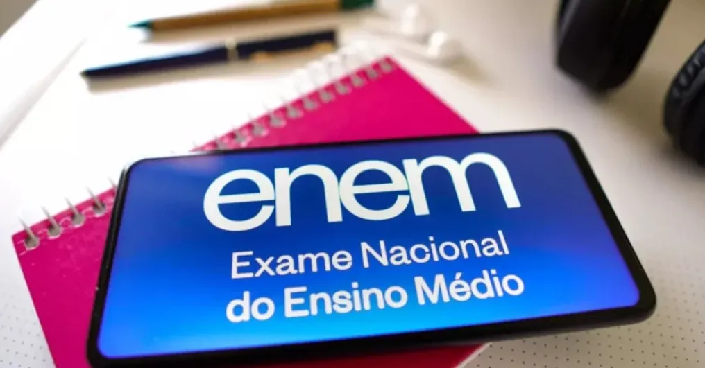 IMPACTO URBANO E EDUCA&Ccedil;&Atilde;O: ESTRAT&Eacute;GIASDE OOH QUE TRANSFORMAM A PREPARA&Ccedil;&Atilde;O PARA ENEM