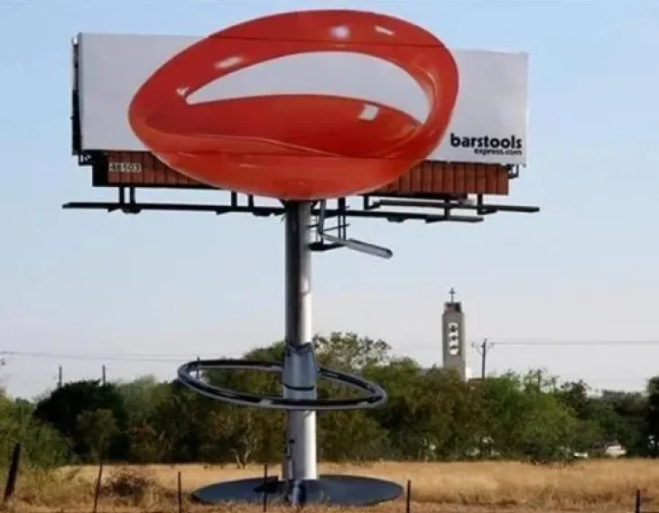 COMO MARCAS REGIONAIS PODEM USAR OUTDOOR PARA ENFRENTAR GRANDES CONCORRENTES
